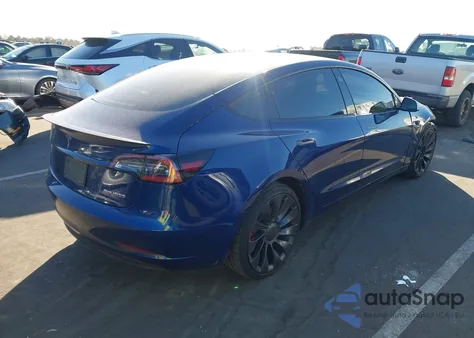2022 Tesla Model 3 Performance Dual Motor All-Wheel Drive z USA, uszkodzony, nr VIN 5YJ3E1EC0NF269597